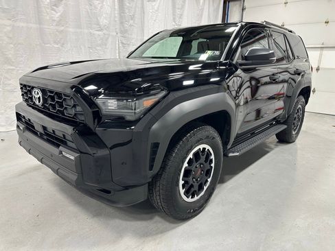 Used 2025 Toyota 4Runner TRD Off-Road image 3