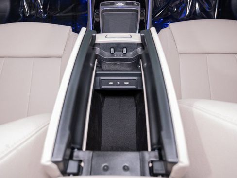 New 2026 Mercedes-Benz GLB 250 4MATIC image 23