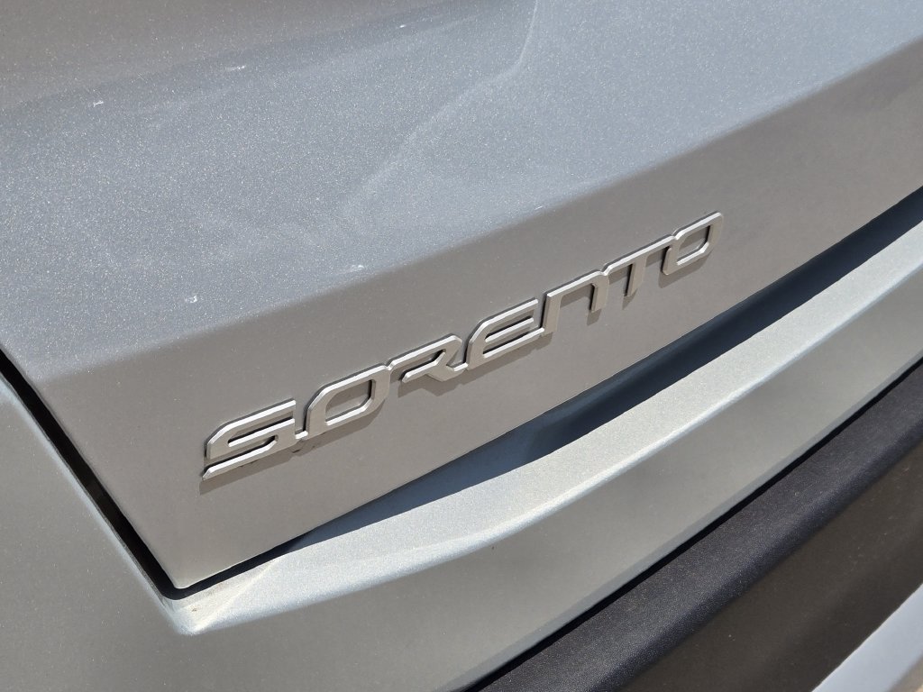 New 2026 Kia Sorento LX FWD image 8