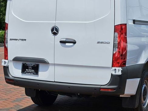 New 2025 Mercedes-Benz Sprinter 2500 image 13