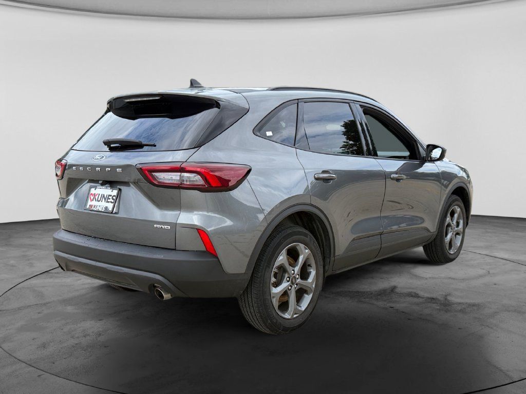 Used 2025 Ford Escape ST-Line Select AWD/4WD image 9