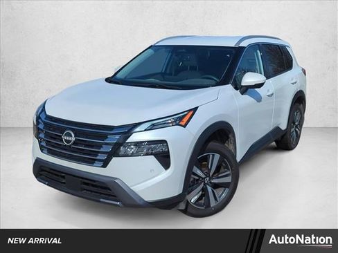 Used 2024 Nissan Rogue SL image 1