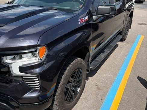 Used 2022 Chevrolet Silverado 1500 LT Trail Boss w/ Convenience Package II AWD/4WD image 3