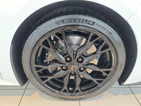 New 2025 Chevrolet Corvette Stingray Premium Cpe w/ Z51 Performance Package image 7