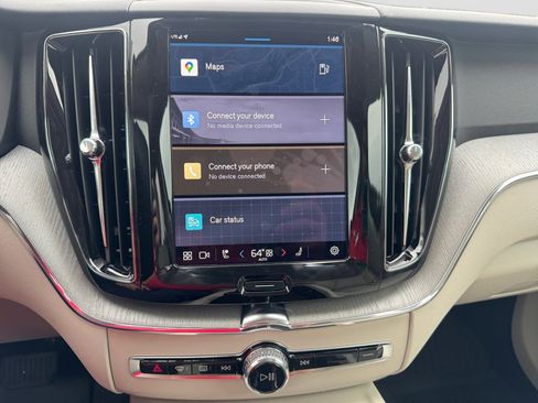 New 2025 Volvo XC60 B5 Plus w/ Protection Package Premier image 17