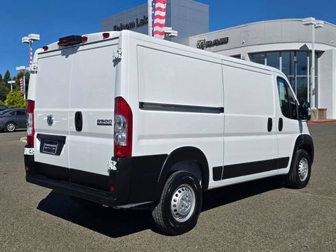 Used 2024 RAM ProMaster 2500 w/ Safety Group FWD image 4