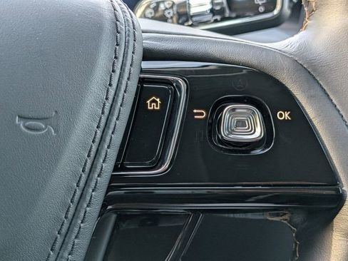 New 2026 Lincoln Aviator 2WD image 25