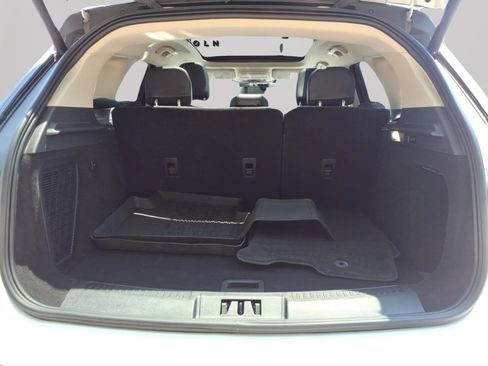 Used 2023 Lincoln Corsair AWD w/ Equipment Group 101A image 8