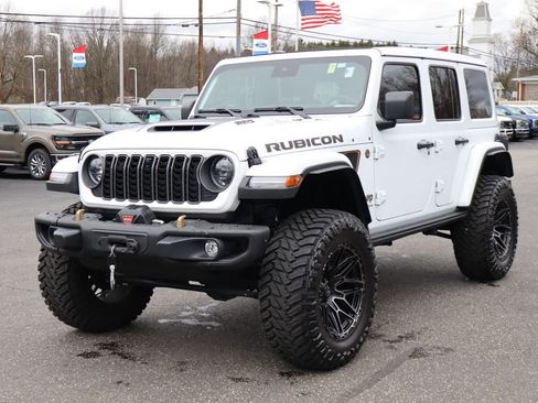 Used 2025 Jeep Wrangler Unlimited Rubicon 392 AWD/4WD image 15