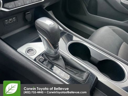 Used 2024 Nissan Altima 2.5 SV image 14