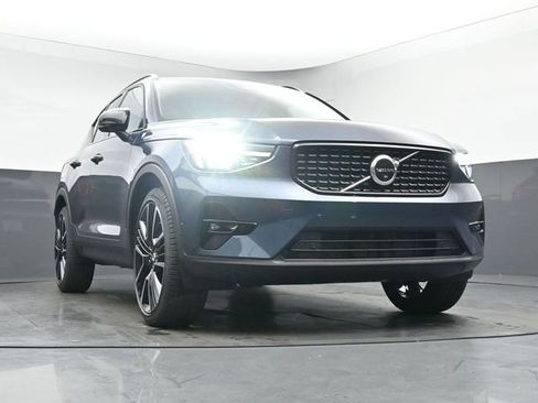 New 2026 Volvo XC40 B5 Ultra w/ Protection Package Premier image 37