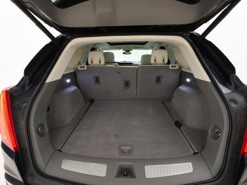 Used 2017 Cadillac XT5 Luxury w/ Driver Awareness Package image 21