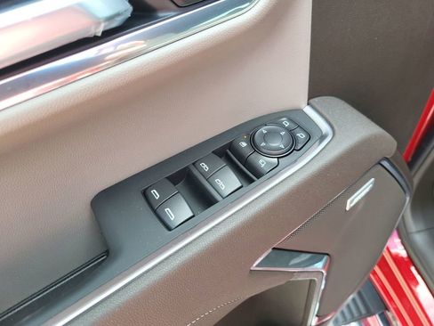 New 2026 GMC Sierra 1500 SLT image 15