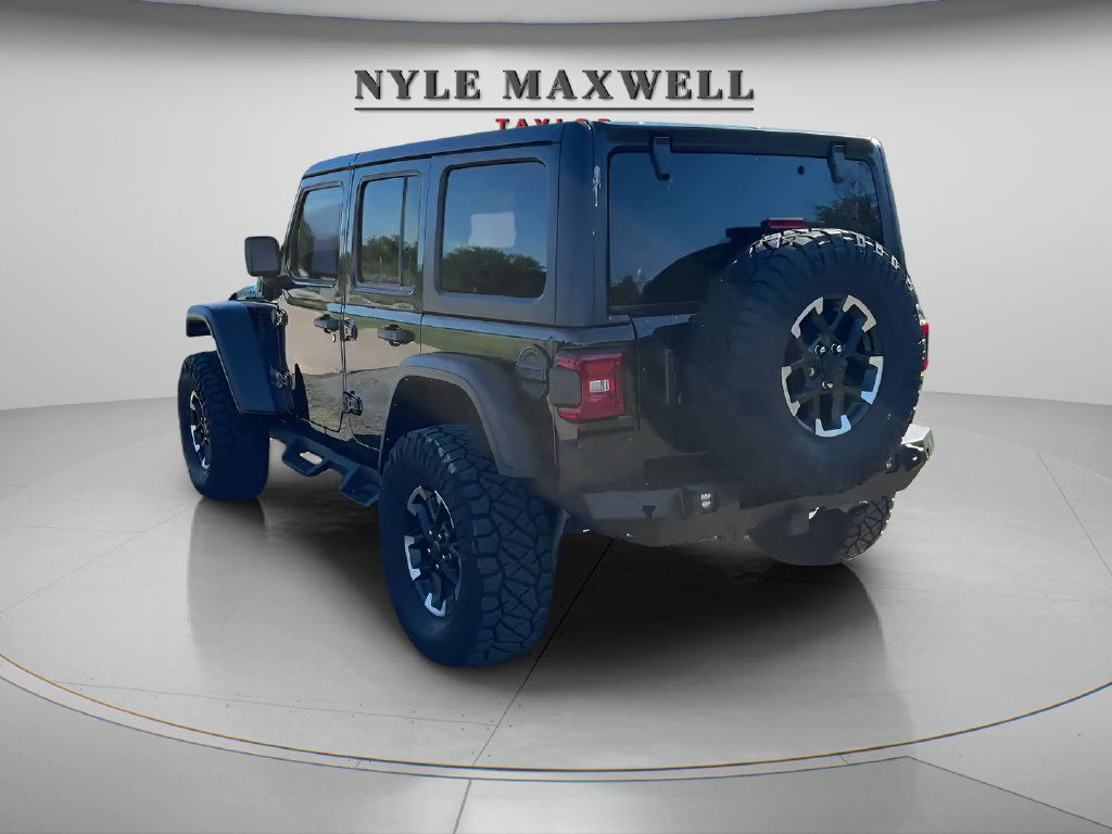 Used 2024 Jeep Wrangler Unlimited Rubicon 4xe w/ Technology Group AWD/4WD image 7