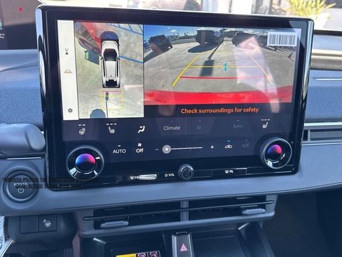 New 2026 Subaru Solterra image 19