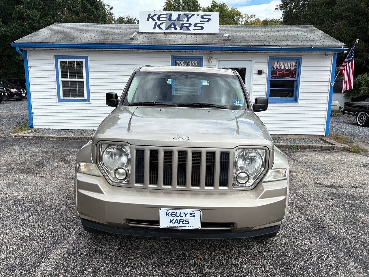 Used 2010 Jeep Liberty Sport AWD/4WD image 4