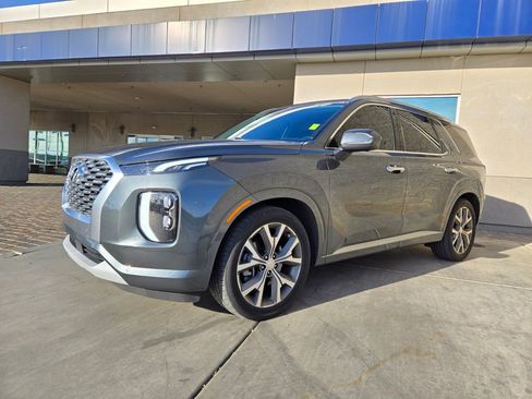 Used 2022 Hyundai Palisade Limited w/ Cargo Package image 2