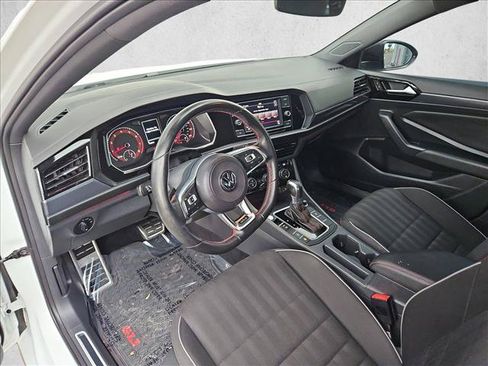 Used 2019 Volkswagen Jetta GLI FWD image 10