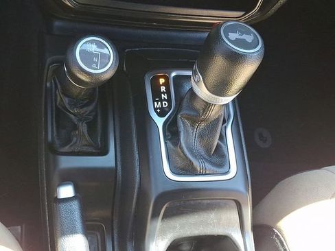 Used 2021 Jeep Wrangler Unlimited Sport AWD/4WD image 15
