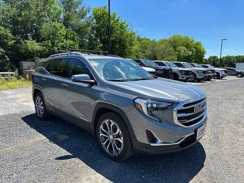 Used 2020 GMC Terrain SLT w/ Preferred Package AWD/4WD image 16