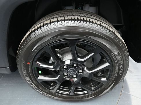 New 2026 Jeep Compass Latitude image 9