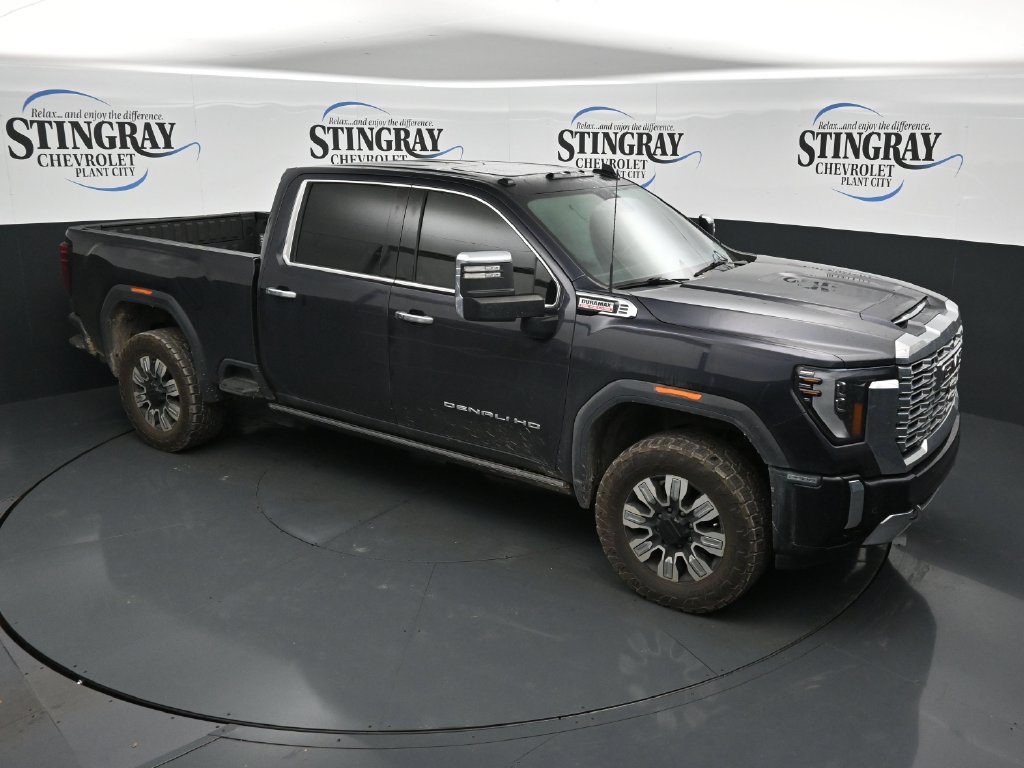 Used 2024 GMC Sierra 2500 Denali w/ Denali Reserve Package AWD/4WD image 18