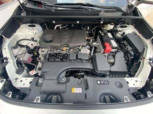 Used 2024 Toyota RAV4 LE AWD/4WD image 30