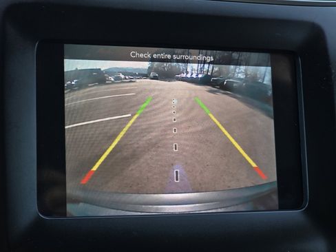 Used 2019 Jeep Cherokee Latitude Plus image 19