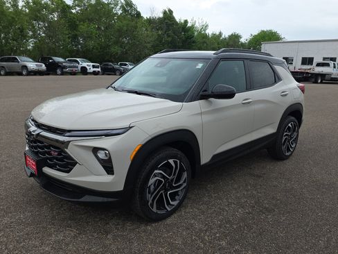 New 2026 Chevrolet TrailBlazer RS w/ Convenience Package AWD/4WD image 4