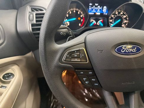 Used 2017 Ford Escape SE w/ Equipment Group 201A FWD image 24