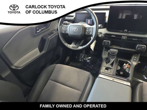 Used 2026 Toyota RAV4 XSE AWD/4WD image 17