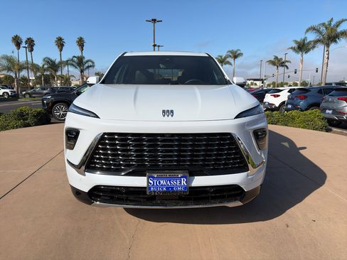 New 2026 Buick Enclave Avenir w/ Super Cruise Package FWD image 2