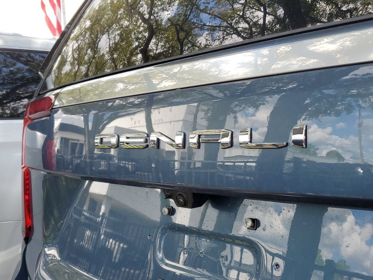 New 2026 GMC Yukon Denali RWD image 9
