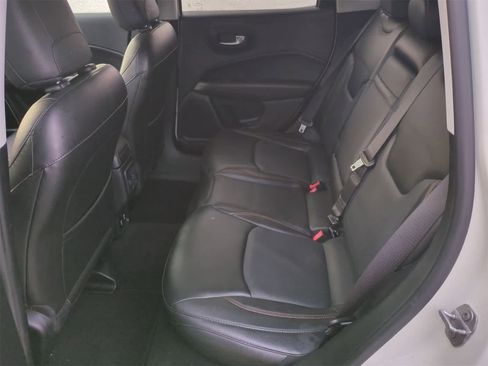 Certified 2018 Jeep Compass Limited image 19