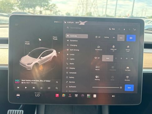 Used 2022 Tesla Model Y Performance AWD/4WD image 23