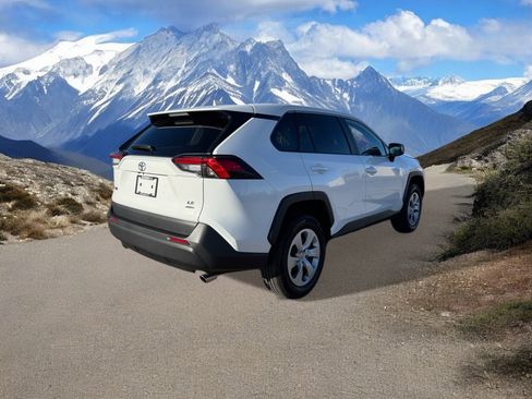 Certified 2025 Toyota RAV4 LE image 5