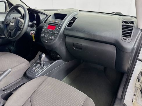 Used 2012 Kia Soul FWD image 31