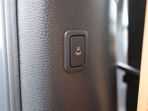 New 2025 Volkswagen ID. Buzz Pro S Plus image 14