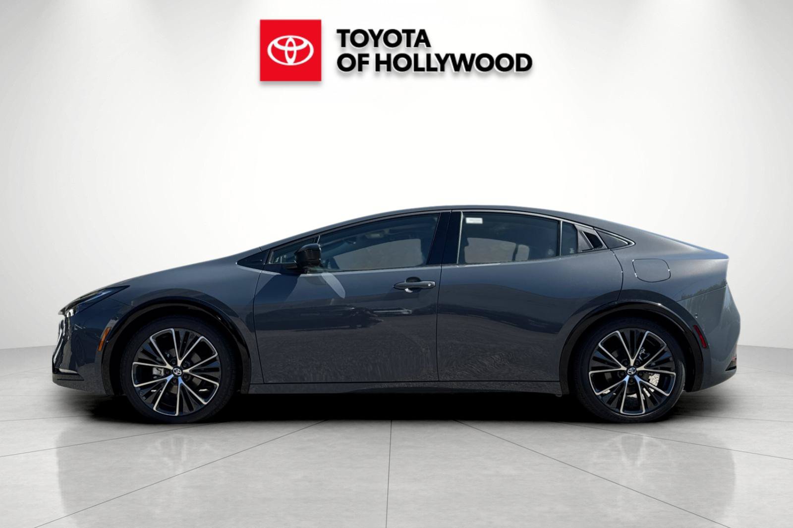 New 2027 Toyota Prius Limited w/ Limited Premium Package FWD image 9