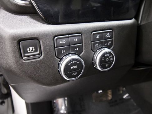 Used 2025 GMC Sierra 1500 SLT w/ SLT Premium Plus Package AWD/4WD image 20