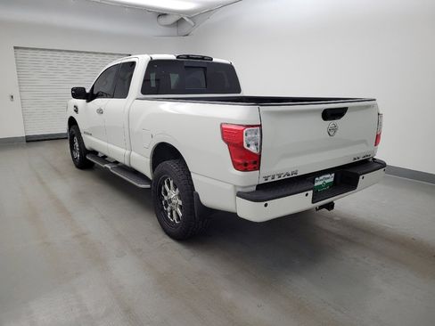 Used 2017 Nissan Titan SV AWD/4WD image 5