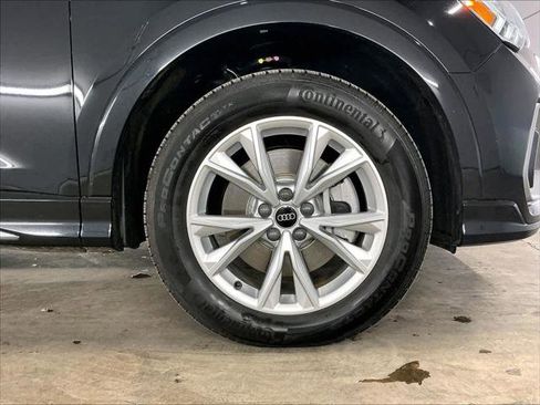 Certified 2025 Audi Q3 2.0T Premium w/ Convenience Package AWD/4WD image 10