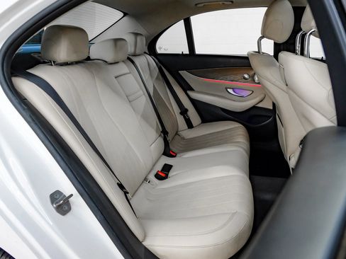 Used 2018 Mercedes-Benz E 300 w/ Premium 1 Package image 43