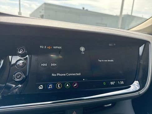 Used 2023 Buick Envision Avenir image 18