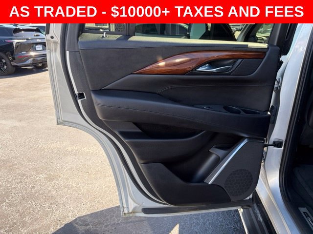 Used 2015 Cadillac Escalade Luxury AWD/4WD image 13