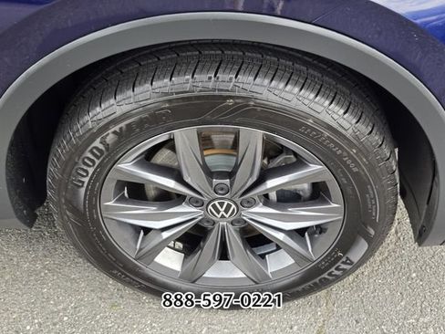 Certified 2022 Volkswagen Tiguan SE AWD/4WD image 20
