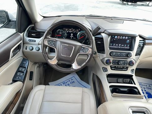 Used 2019 GMC Yukon XL Denali w/ Denali Ultimate Package AWD/4WD image 20