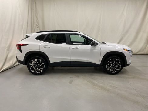 New 2026 Chevrolet Trax RS w/ Driver Confidence Package image 9