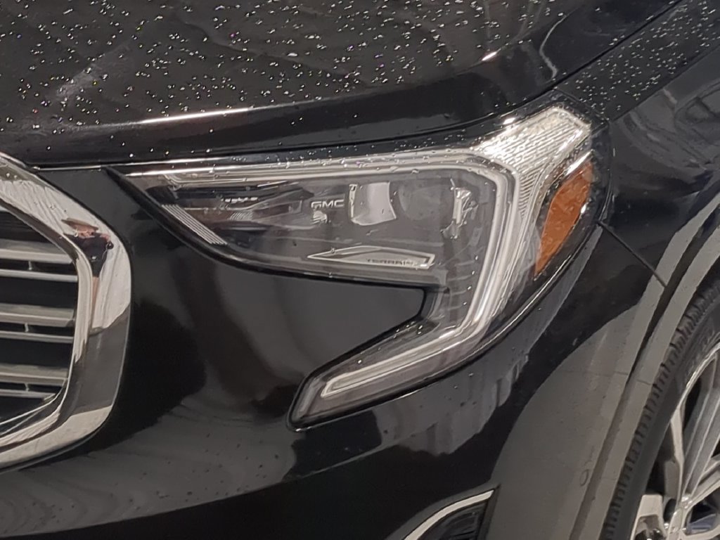 Used 2019 GMC Terrain Denali w/ Advanced Safety Package AWD/4WD image 11