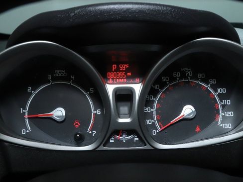 Used 2013 Ford Fiesta SE image 24